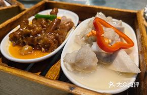 Golden Sauce Chicken Feet