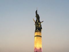 -人民防洪胜利纪念塔