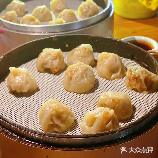 厦河小笼包