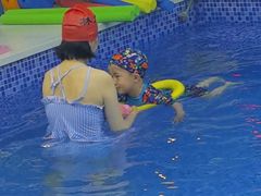 -Swim斯卫姆国际儿童游泳中心(红博中央公园店)