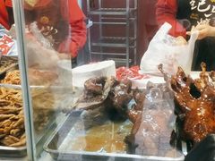 -王浩儿纪六孃甜皮鸭(乐山总店)