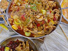 牛蛙爱上虾-小民大排档(光谷店)