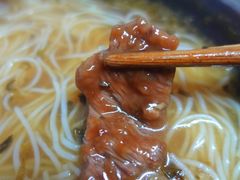 酸辣牛肉粉-老火车站牛肉粉