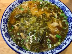 苏式叉烧雪菜肉丝面-裕兴记·三虾面(西北街总店)