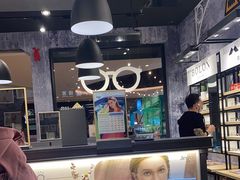 -镜客眼镜(浦江欢乐颂店)