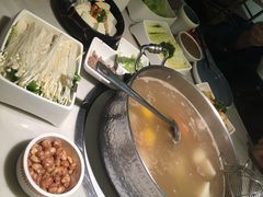 -左庭右院鲜牛肉火锅(浦江欢乐颂店)