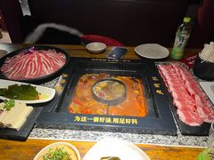 -老牌坊云南鱼豆花火锅(哈西万达店)