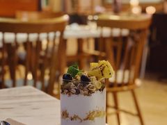 椰林烤菠萝谷物椰酸奶-The Rug Cafe(王府中环店)
