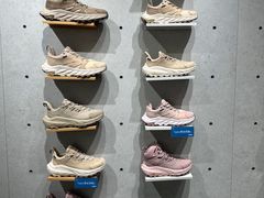 -HOKA(北京蓝色港湾店)