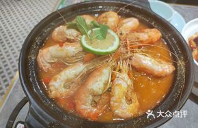 Spicy and Sour Giant Shrimp