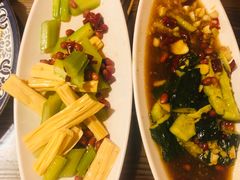 芹菜腐竹-昱家胡同·烧烤海鲜铜锅涮肉(和平里店)