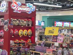 -卡通派潮品玩具折扣仓(青岛新城吾悦广场店)