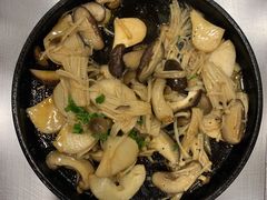 菌菇黄油铁板烧-日葵大阪烧ひまり(浦东店)