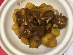土豆烧排骨-小蓝鲸湖北菜(八一路店)