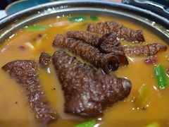 酸腌菜红豆炖黑皮子-半山腰·云南菜(侨福芳草地店)