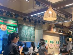 -云阿蛮云南生烫牛肉米线(奉贤路店)