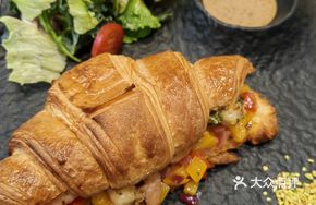 Herb-Grilled Shrimp Croissant