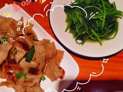 -莲餐厅·湖北菜·潜江小龙虾店(愚园路店)