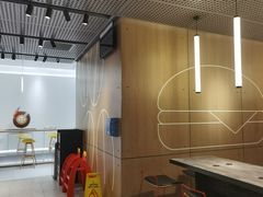 -麦当劳(徐汇漕溪北路百脑汇店)