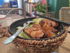 照烧鸡腿煲仔饭-堂屋糖水店(愚园店)