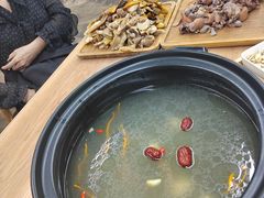 -文山荷鲜居(翠湖店)