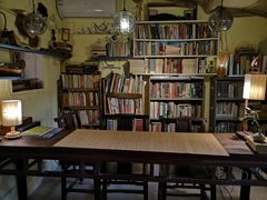 -邊城書店