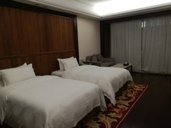 -天下凤凰大酒店