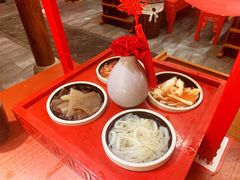 谭公四宝-谭鸭血老火锅(龙湖宝山天街店)