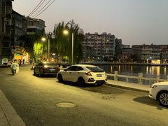 -海底捞火锅(长宁路龙之梦店)