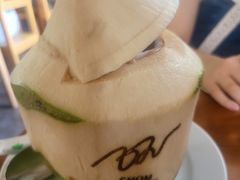 -Chom Cafe and Restaurant