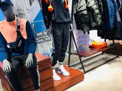 -阿迪达斯(武林银泰三叶草店)