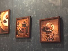 -WOW coffee