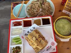 -肘子酥·天津菜·特色捞面(德云社店)