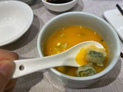 蟹粉小馄饨-新光酒家·河豚·海鲜·蟹料理(浦东店)