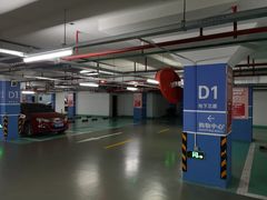 -龙湖天街-停车场