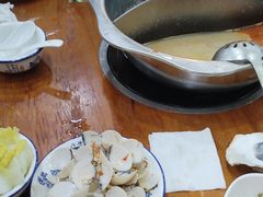 -老何家后安粉·糟粕醋海鲜火锅(三亚湾椰梦长廊店)