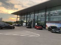 -南宁恒信之星奔驰4S店(西乡塘店)