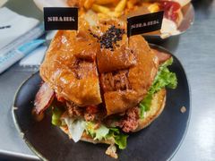 愤怒的公牛汉堡-shark burger·鲨鱼汉堡(交子大道店)