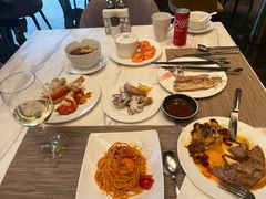-深圳国际会展中心希尔顿酒店(前海华发冰雪世界店)