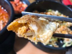 泡菜煎饺-吴草鸡爪오초닭발韩食堂(融恒盈嘉中心店)