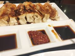 鲜肉锅贴-鹿港小镇(金虹桥国际中心店)