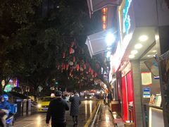 -八一路好吃街(雨田商务大厦店)