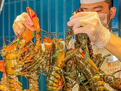 -雍容荟帝王蟹活龙虾展台自助(IFS黑金店)