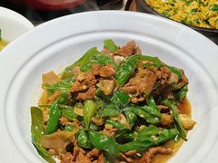 辣椒炒宁乡花猪肉-佬麻雀·剁椒鱼头(京基KK One店)