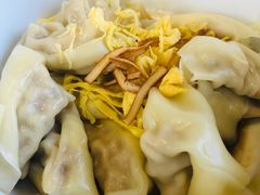 拌馄饨-锡笼记·无锡小笼(水岸店)
