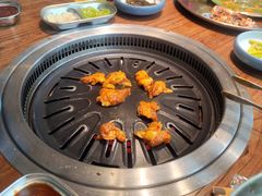 -明洞阿姨·韩式酱蟹烤肉·创意料理(三元桥店)