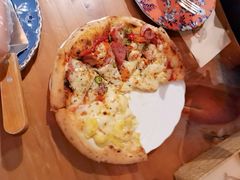 狂野拼榴莲披萨-盘炉forenza·云贵川融合小食堂 ( 钟楼中柳巷店)