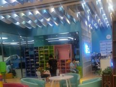 -Swim斯卫姆国际儿童游泳中心(红博中央公园店)