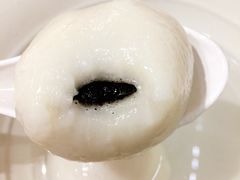 黑芝麻汤团-七宝老街汤团(上海世纪汇广场店)