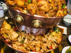 招牌双层蛙锅-沪小二炭火蛙锅(淮海中路美食不夜城店)